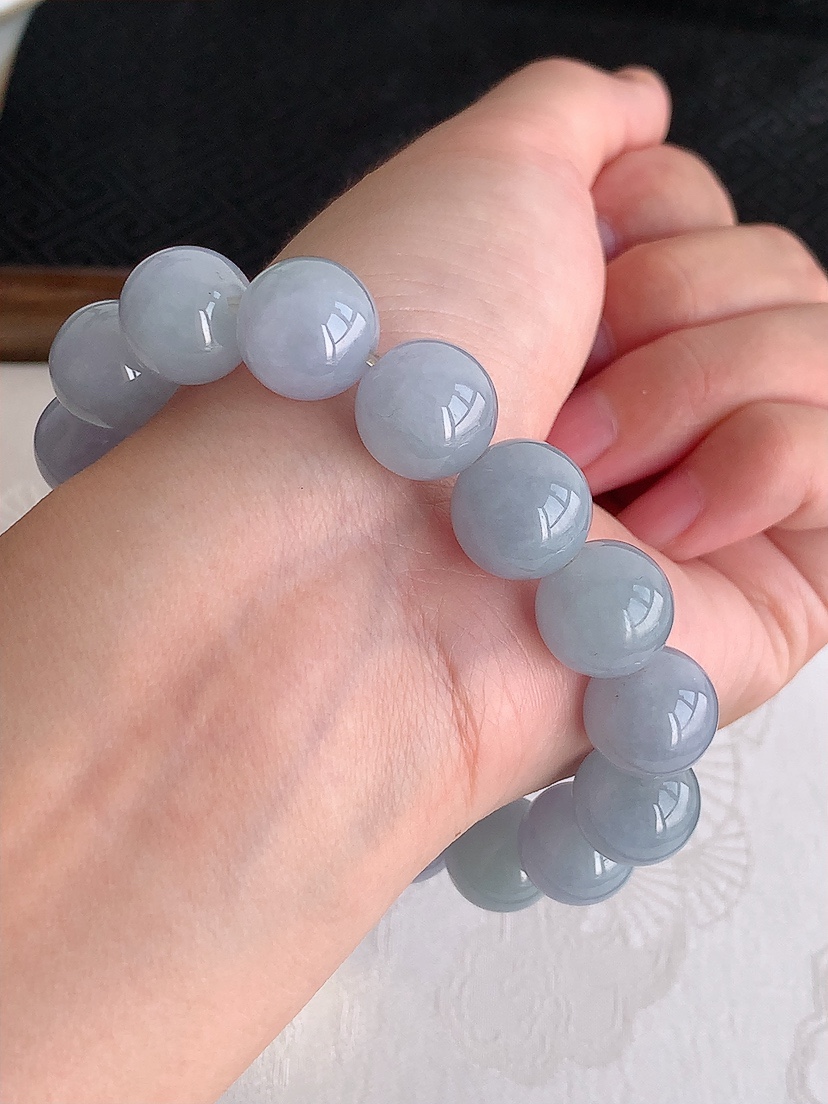 天然A货翡翠紫罗兰圆珠佛珠手串16颗 完
尺寸13mm 重量61.10g 0426