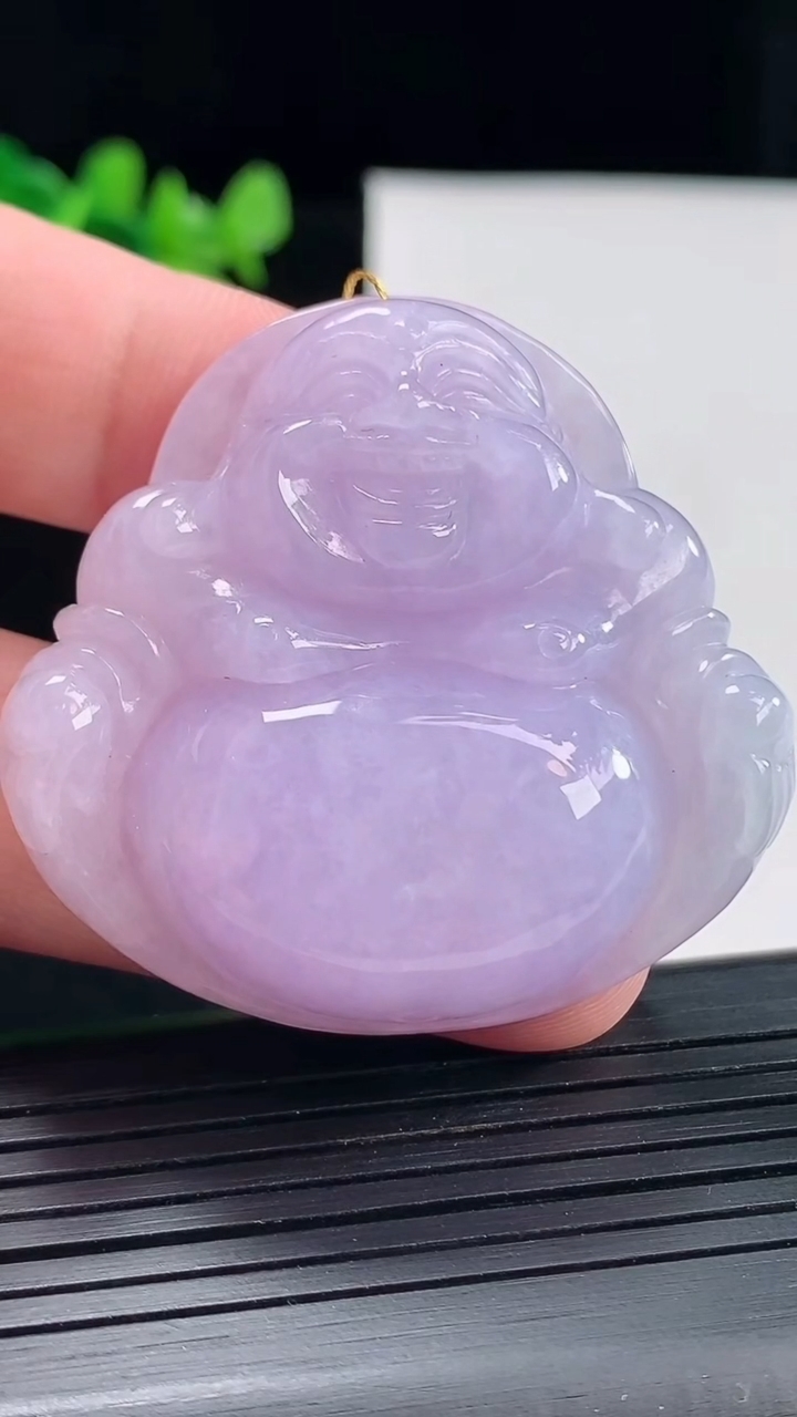 天然A货翡翠紫罗兰佛公吊坠，尺寸43.5-45.2-11重量:33.90g
4月27日