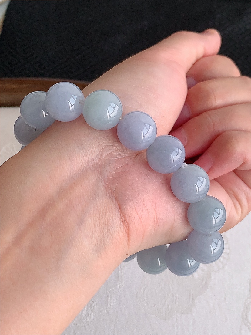 天然A货翡翠紫罗兰圆珠佛珠手串16颗 完
尺寸13mm 重量61.10g 0426