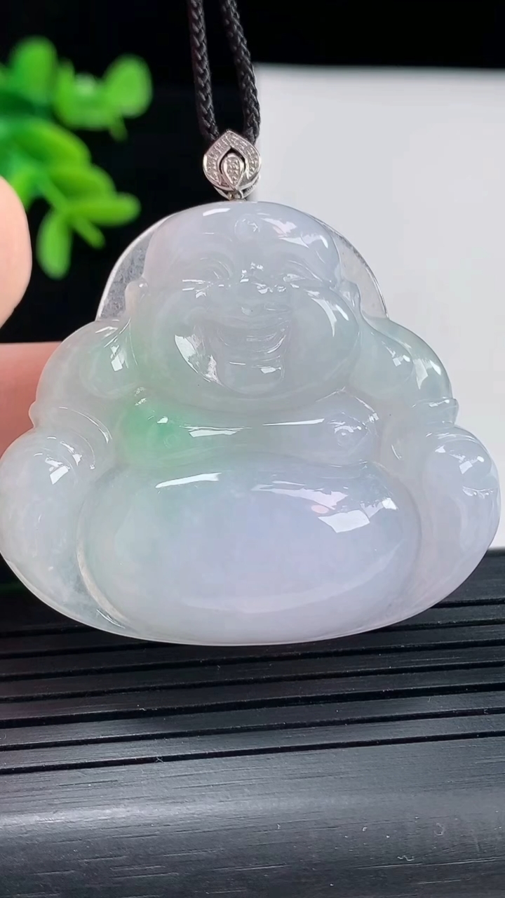 天然A货翡翠18k金春带彩 紫罗兰佛公吊坠，尺寸39-44.5-7.6重量:18.72g
4月27日