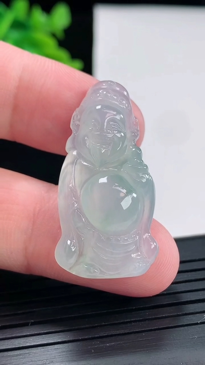天然A货翡翠财神爷吊坠，尺寸36-18-6重量:5.99g
4月27日