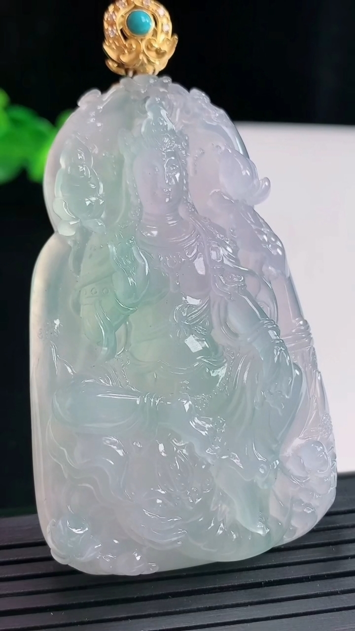 天然A货翡翠收藏级18k金春带彩 紫罗兰普贤菩萨吊坠，尺寸67-42-11.5重量:58.68g
4