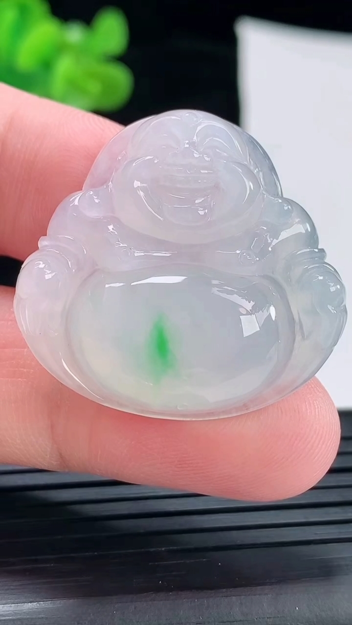 天然A货翡翠佛公吊坠，尺寸30-32-6.5重量:9.39g
4月29日