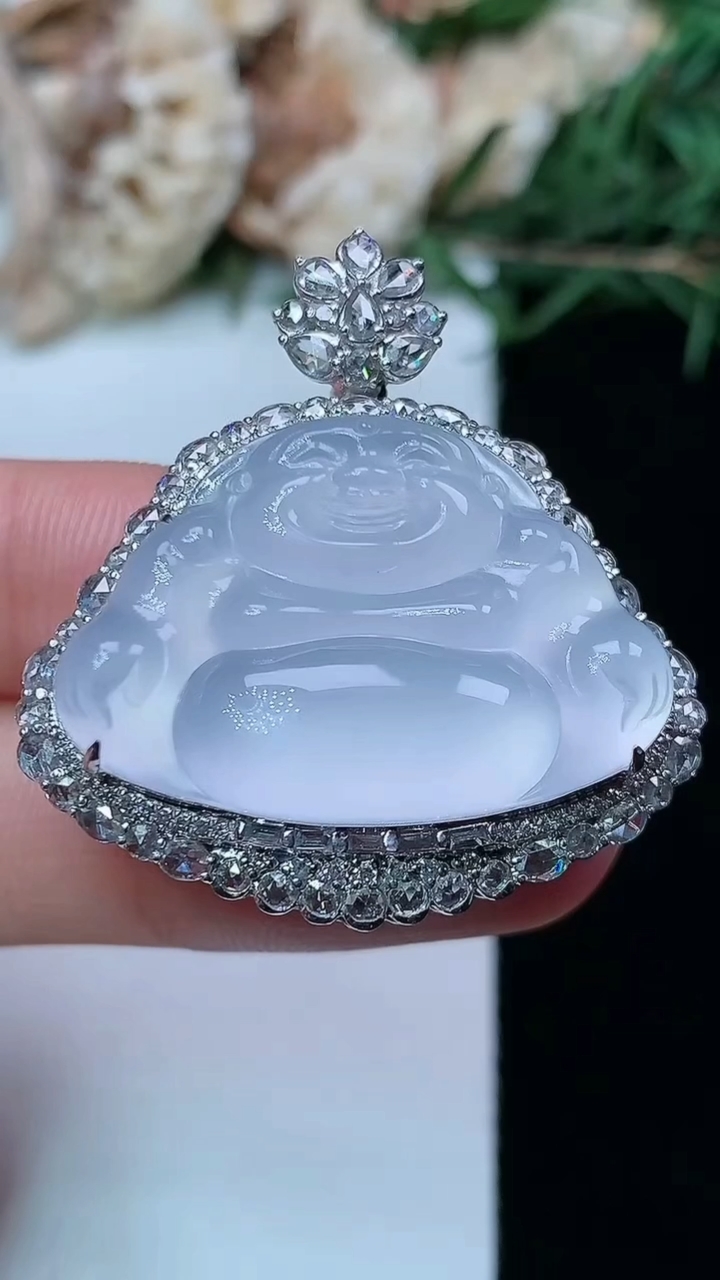 天然A货翡翠白冰佛公吊坠，尺寸35.2-32.7-13.3，裸石19.5-28.4，重量:13.18