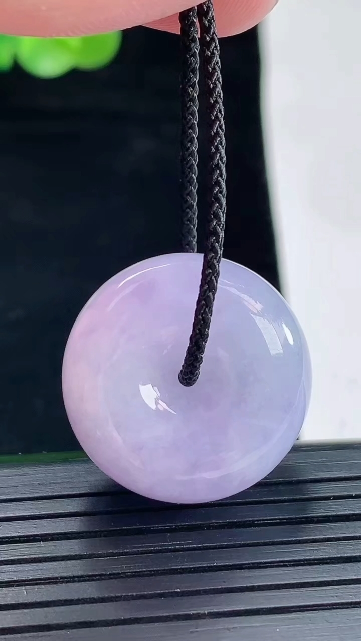 天然A货翡翠紫罗兰路路通吊坠，尺寸23-12重量:14.51g
4月29日