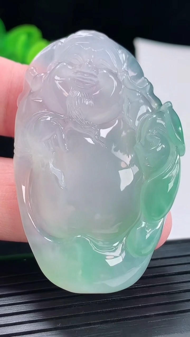 天然A货翡翠财神爷吊坠，尺寸56-35-10重量:34.84g
4月29日