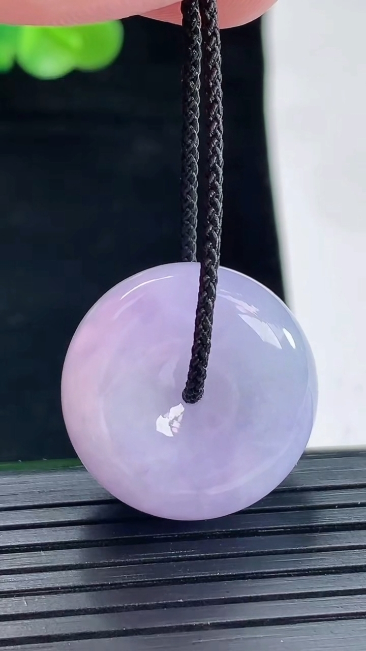 天然A货翡翠紫罗兰路路通吊坠，尺寸23-12重量:14.51g
4月29日