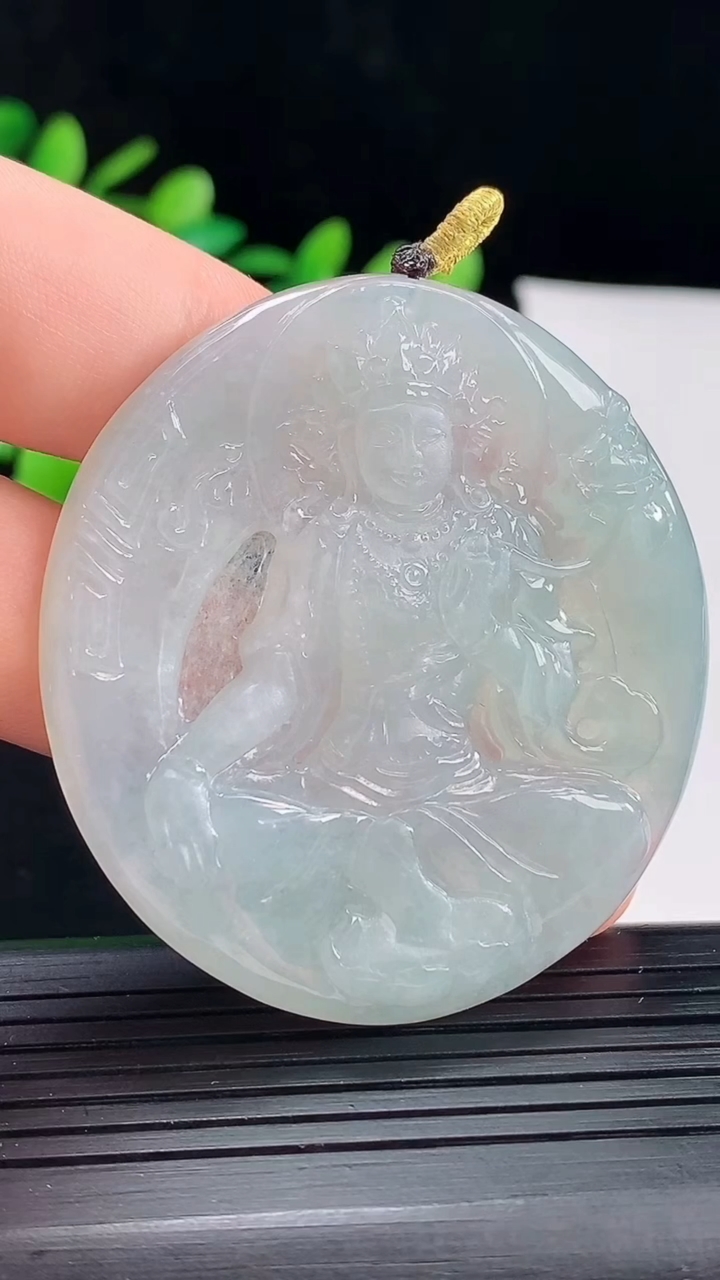 天然A货翡翠大势至菩萨吊坠尺寸51.7-48-5.3重量:27.06g
4月30日