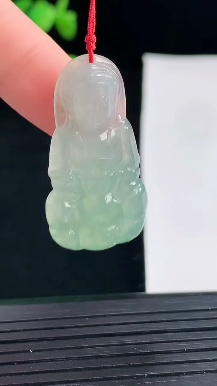 天然A货翡翠观音菩萨吊坠尺寸34.6-18-4.6重量:5.38g
4月30日