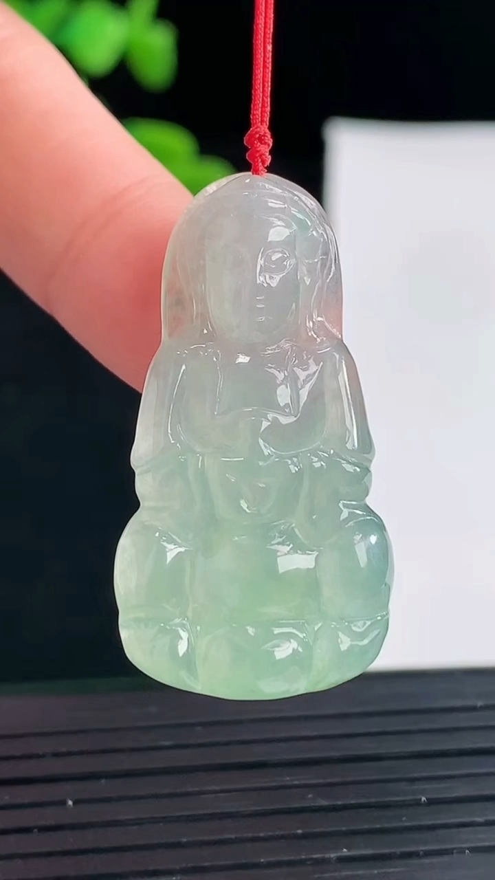 天然A货翡翠观音菩萨吊坠尺寸34.6-18-4.6重量:5.38g
4月30日