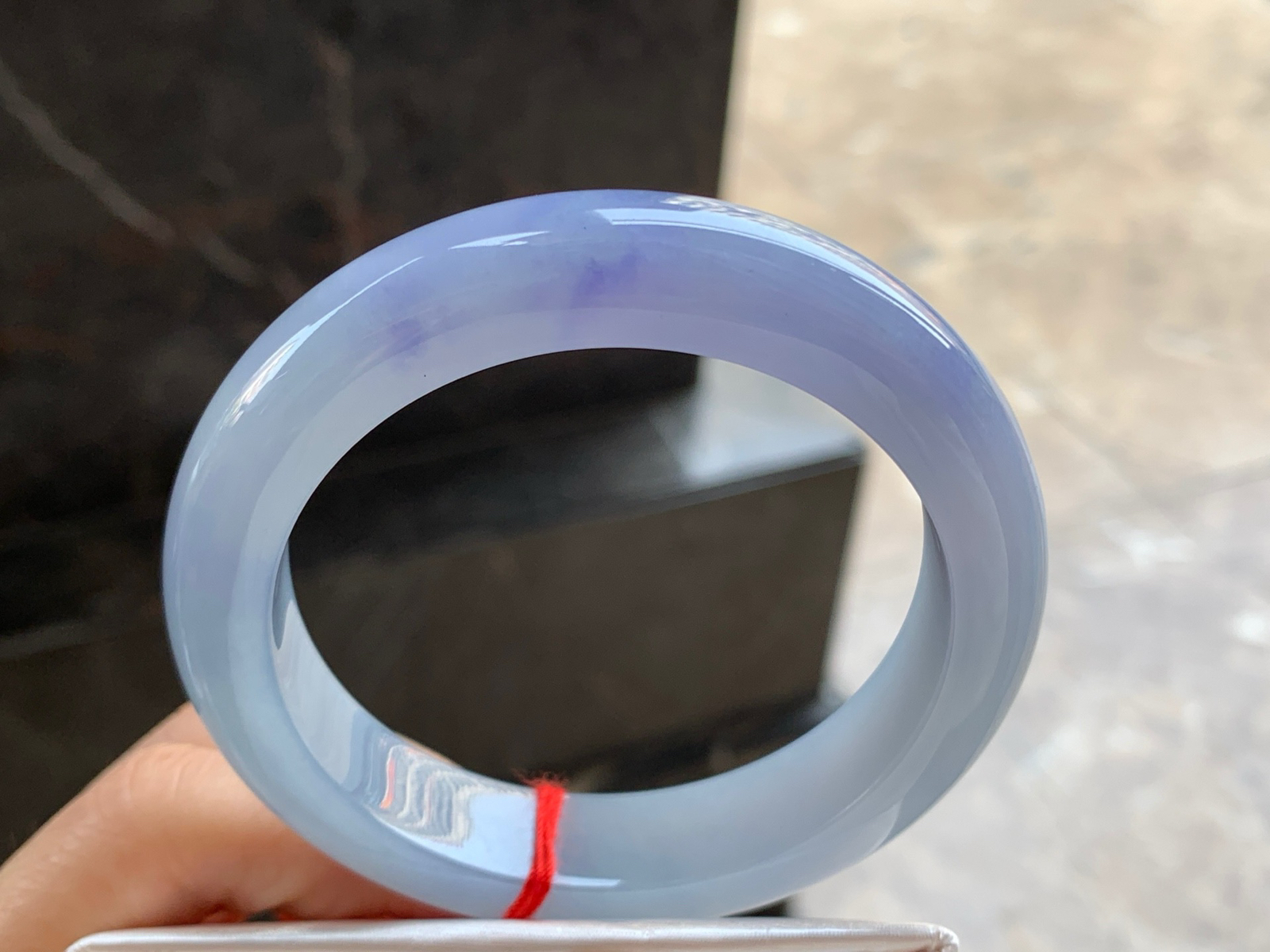 56.5-12.7-9.6

紫罗兰手镯^_^玉质温润 鲜艳