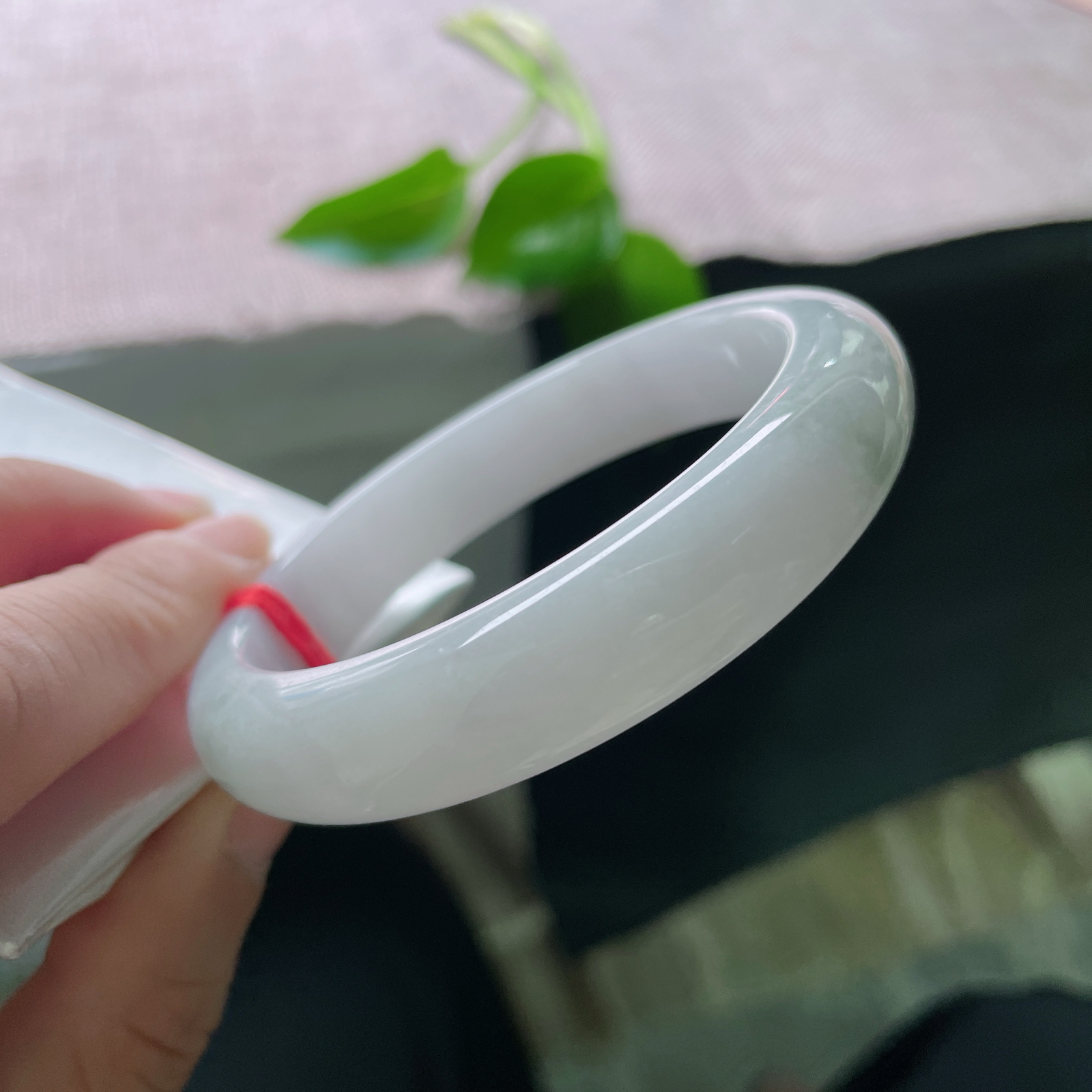 56.3/12.5/8白底正圈，水润细腻，清新简约大方