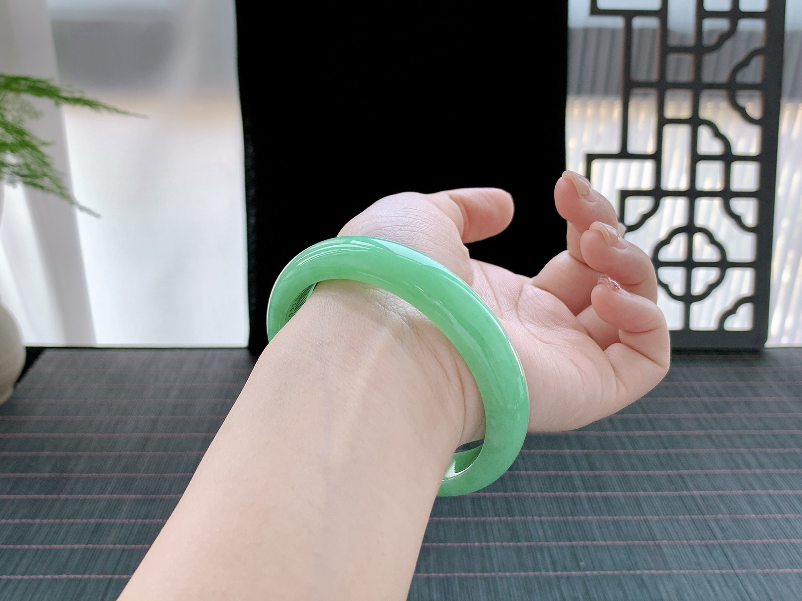 满圈甜果绿
尺寸：61.3-13.1-8