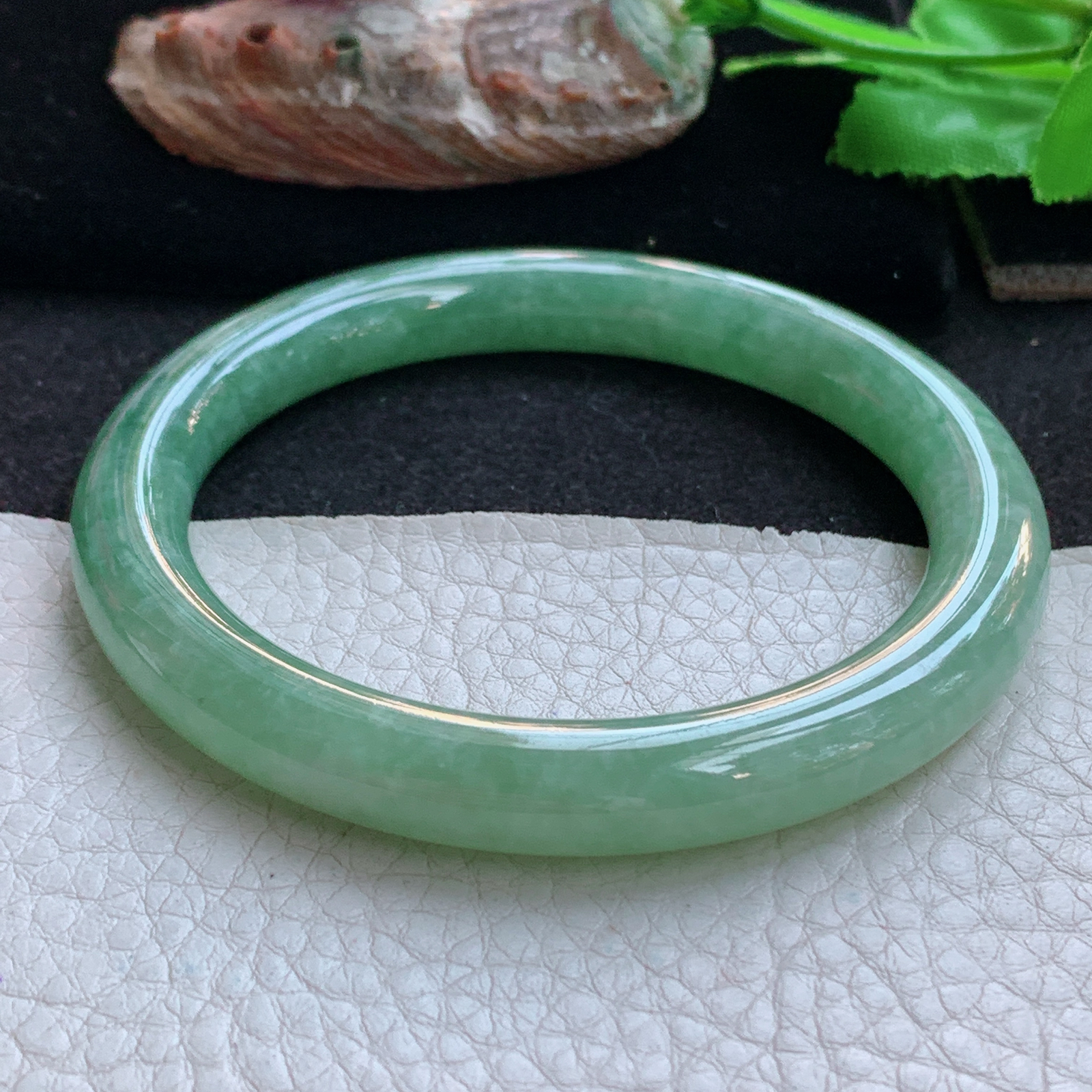 xx实拍58.8*9美人镯 天然缅甸翡翠a货手镯满绿圆条正圈玉镯子