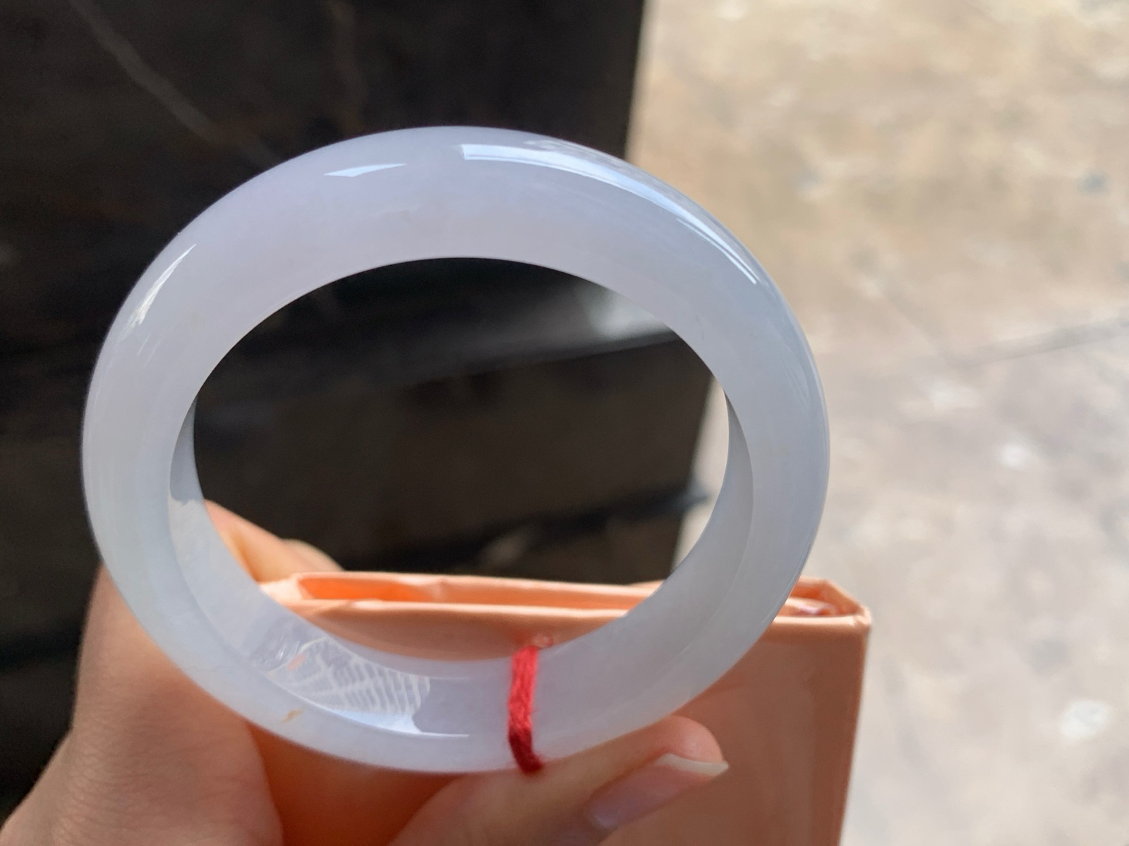 53.5-12.6-8.5

淡紫手镯^_^清新 水润