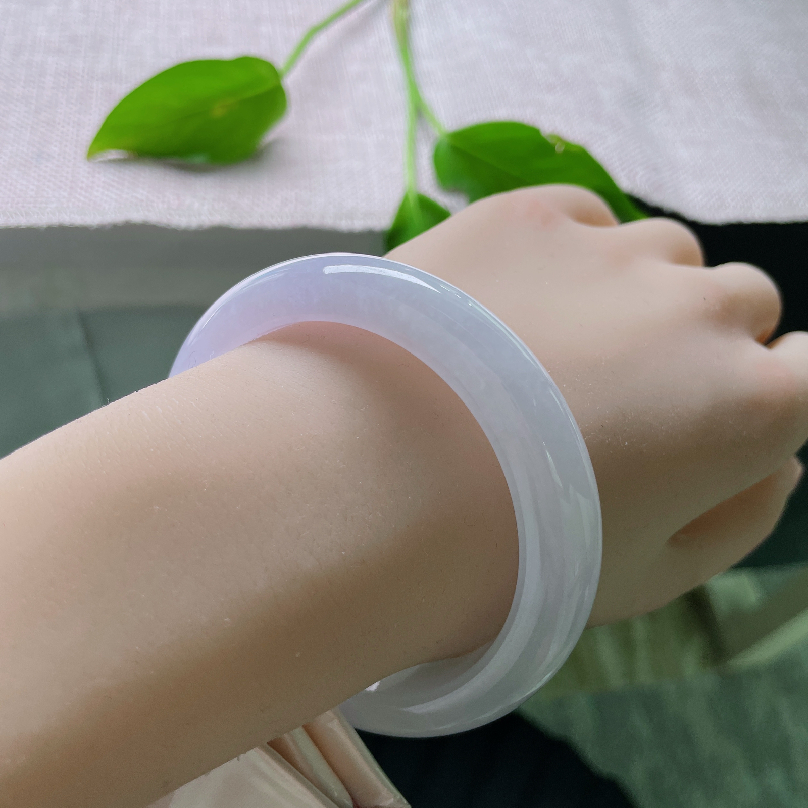 56.8/11.9/8.9紫罗兰正圈，冰润通透，种老，紫气东来，财运亨通。无暇