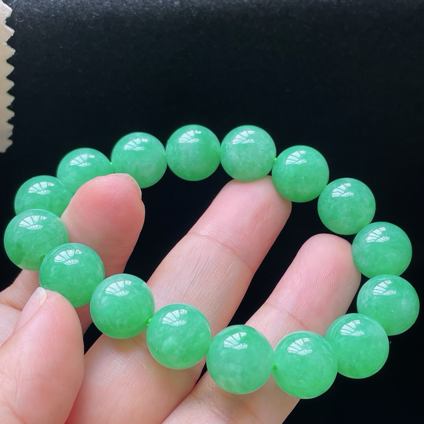 满色果绿·珠串

裸12.5