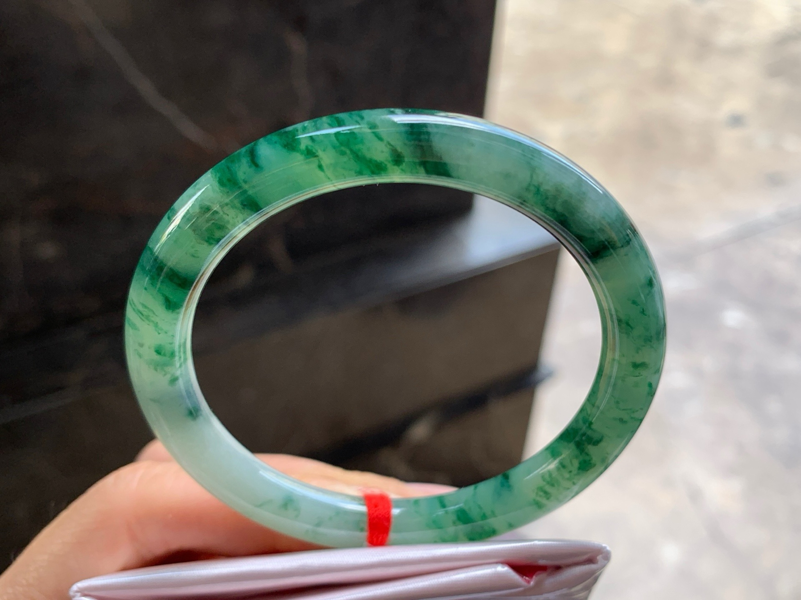 55-8.4

绿花圆条手镯^_^鲜艳