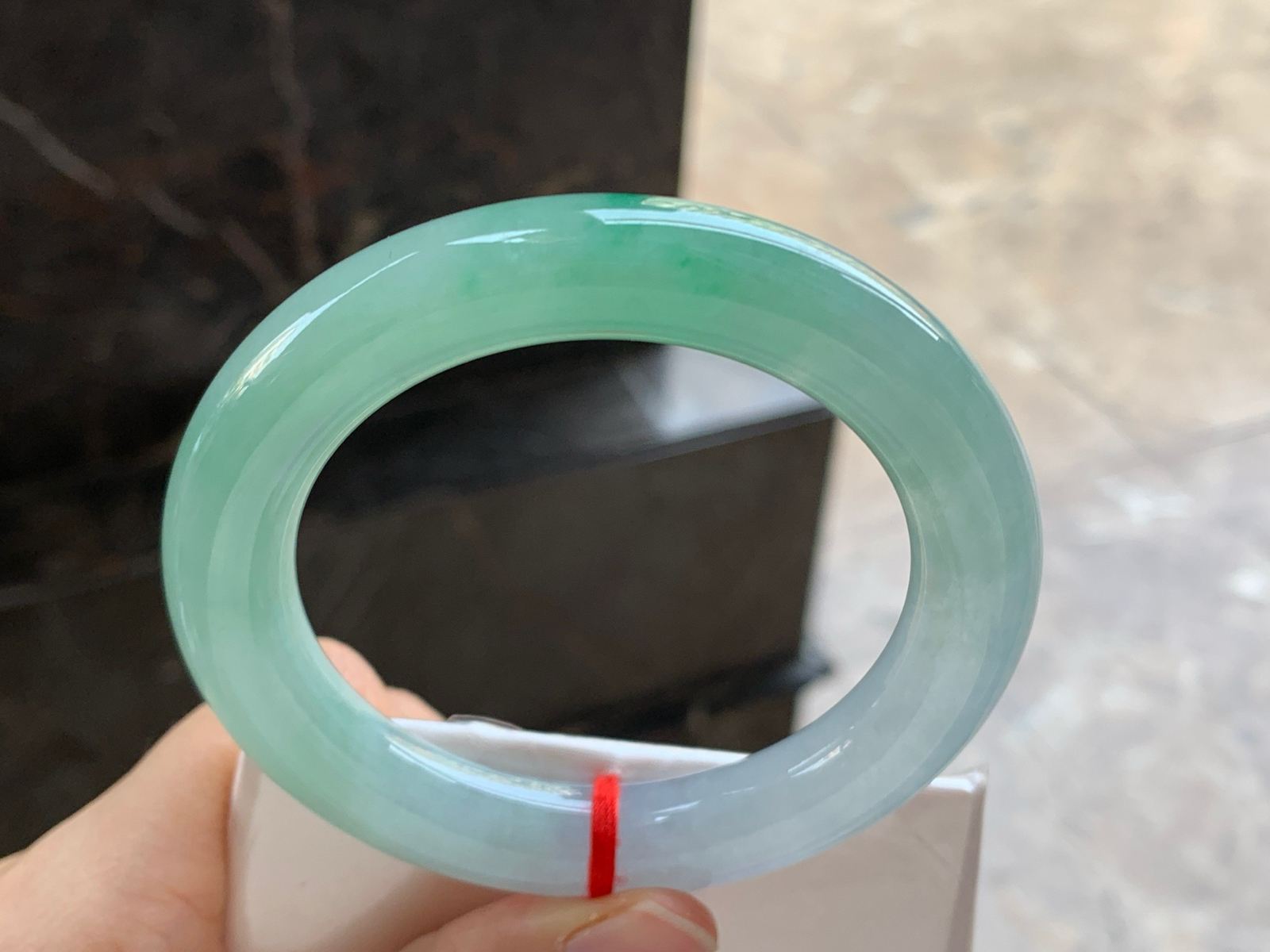 56-11.3

晴底圆条手镯^_^清新