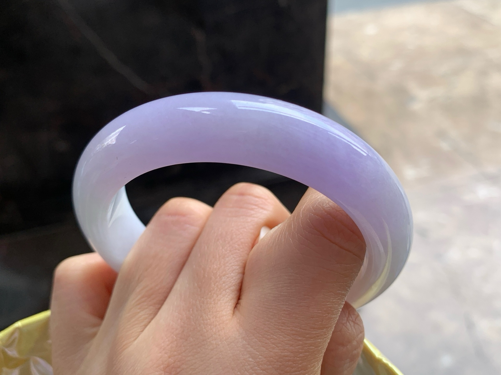 57.5-13.5-9.3

淡紫手镯^_^细腻