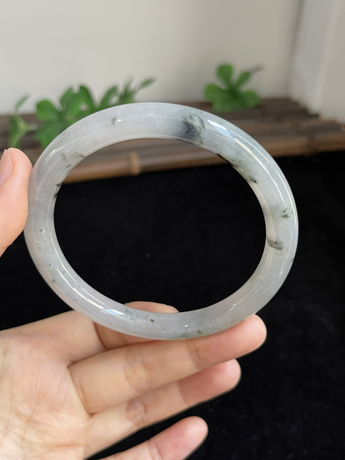 圆镯60圈口，翡翠手镯