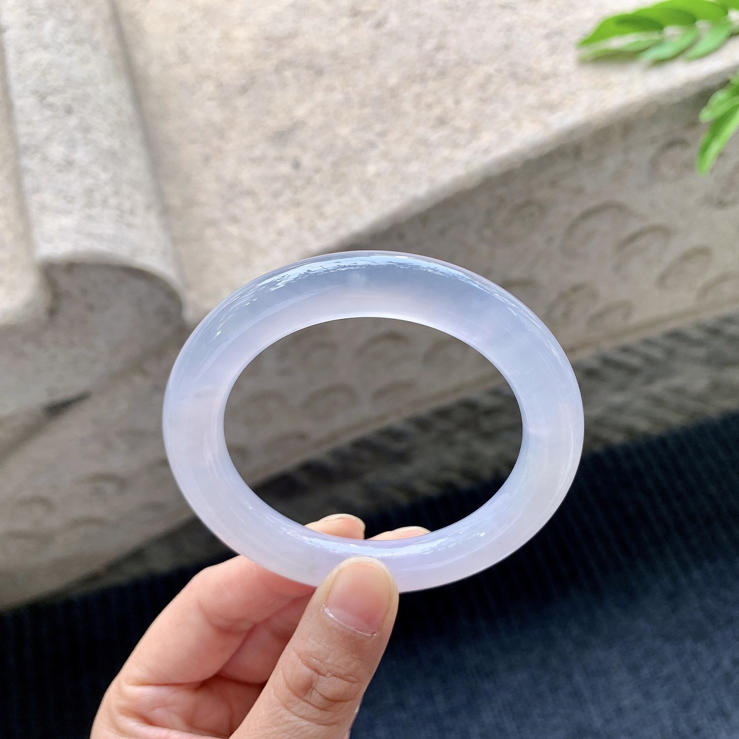 【圈口】53.8/10.6/10.2
冰粉紫，水润，种老，细腻，无纹裂！