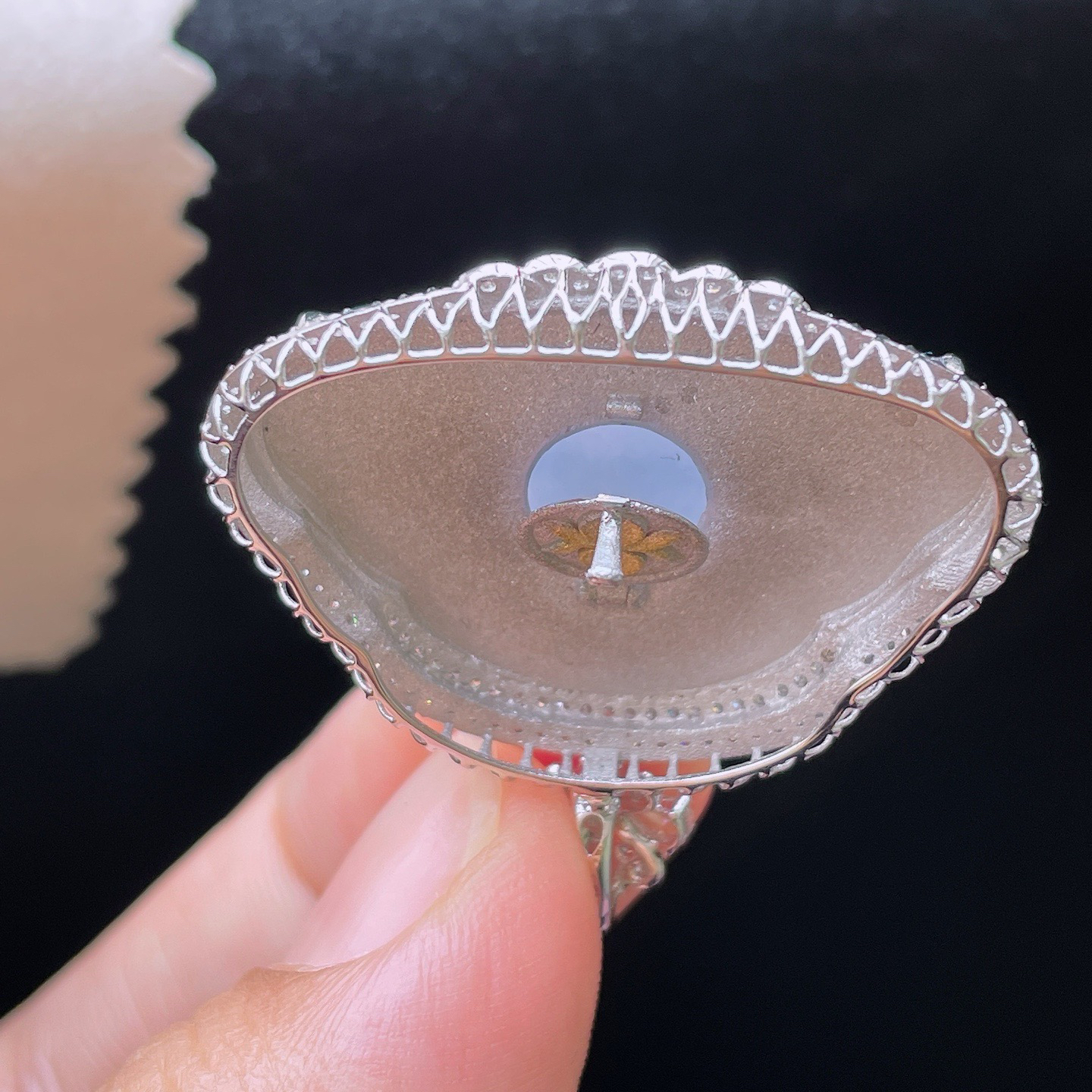 18K 紫罗兰·佛公

整32.5-33.3-10
裸18.7-30.1-5