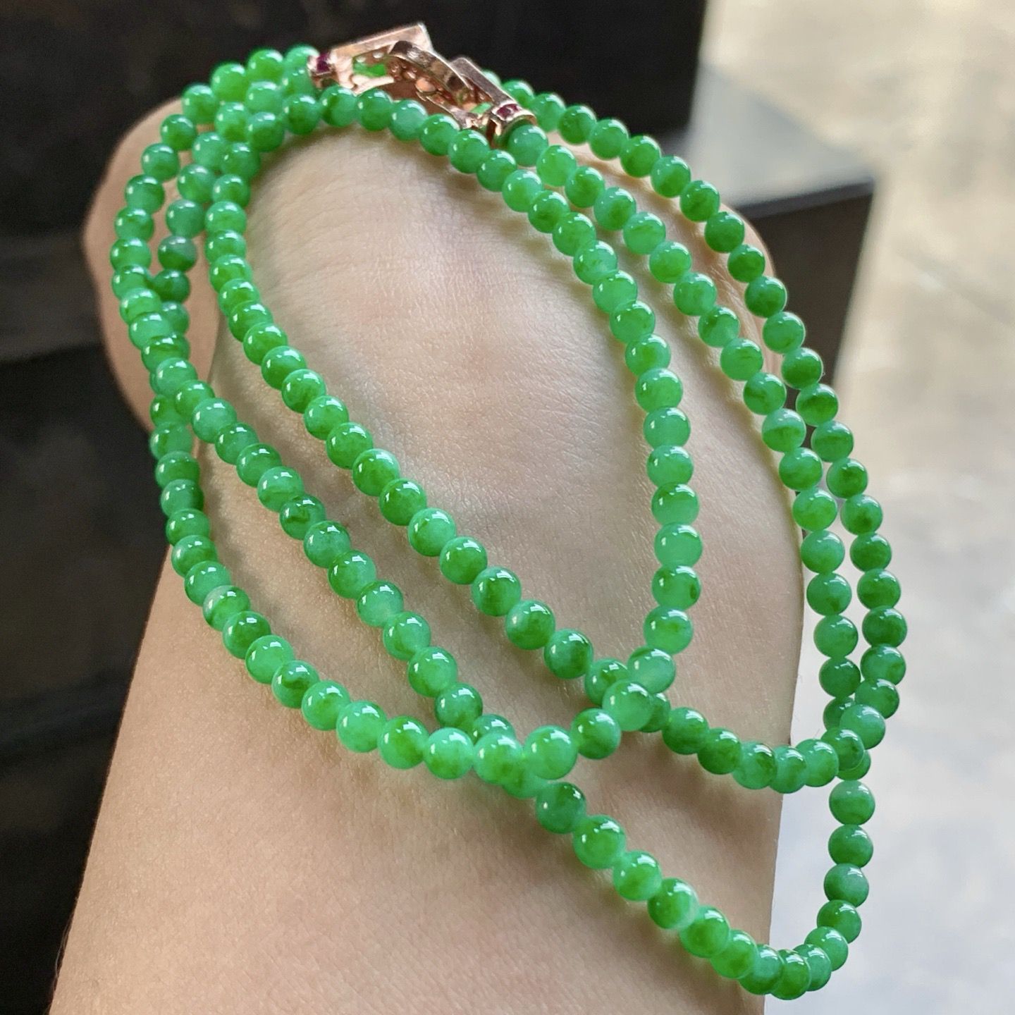 绿色手链^_^鲜艳