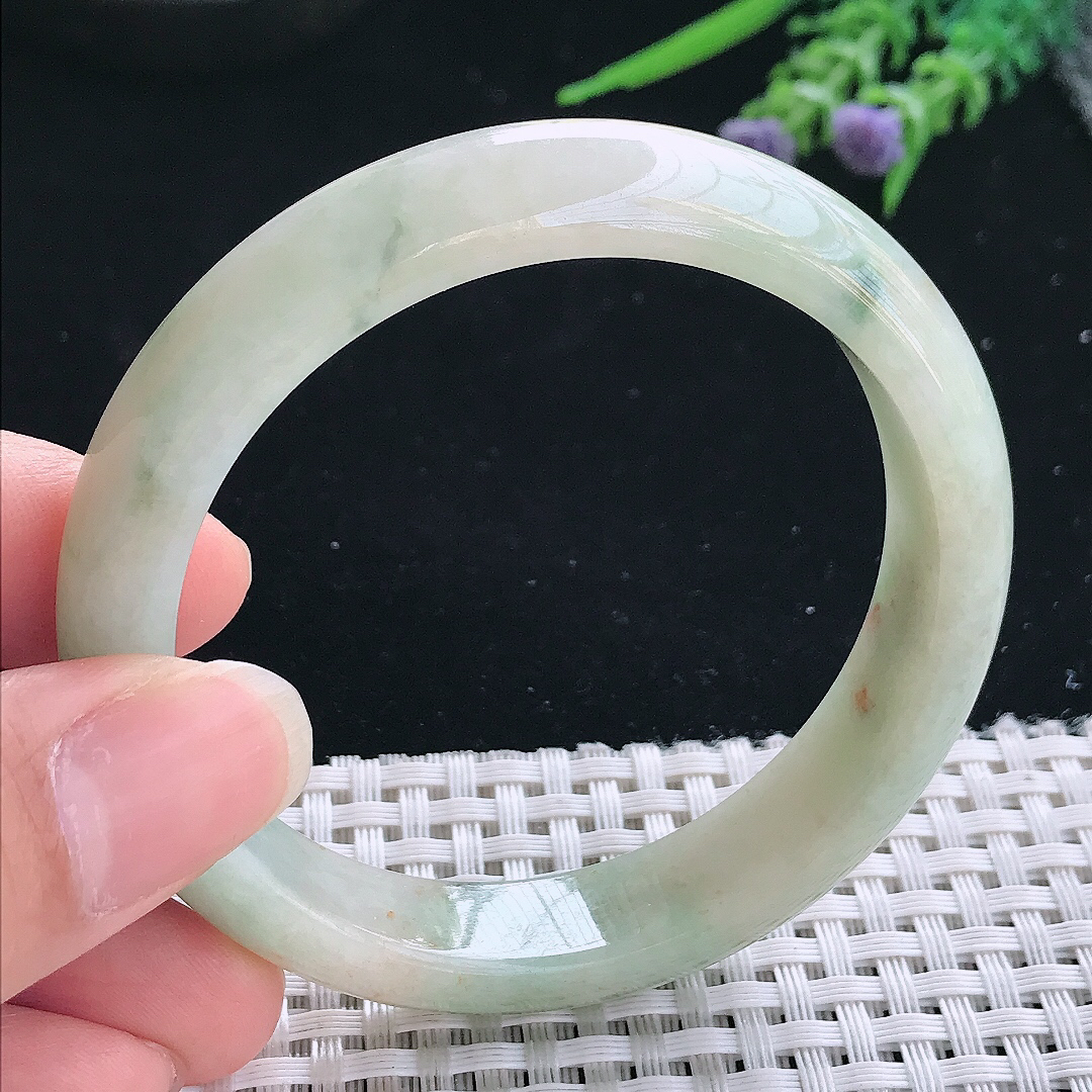 实拍A货翡翠55/12.3/7.6老坑精美温润飘花手镯玉镯手环