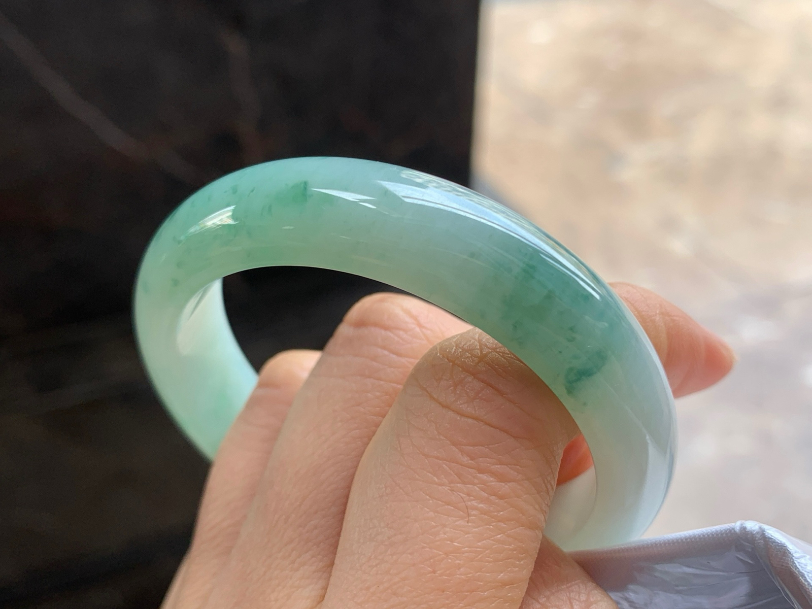 51-12.5-7.5

飘花手镯^_^玉质温润