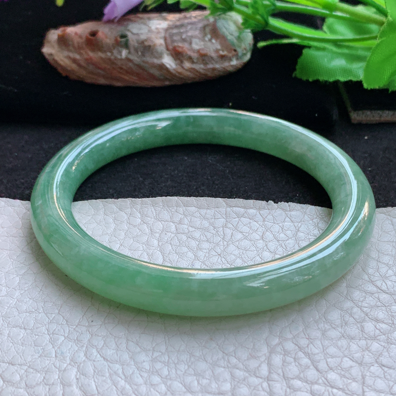 xx实拍58.8*9美人镯 天然缅甸翡翠a货手镯满绿圆条正圈玉镯子