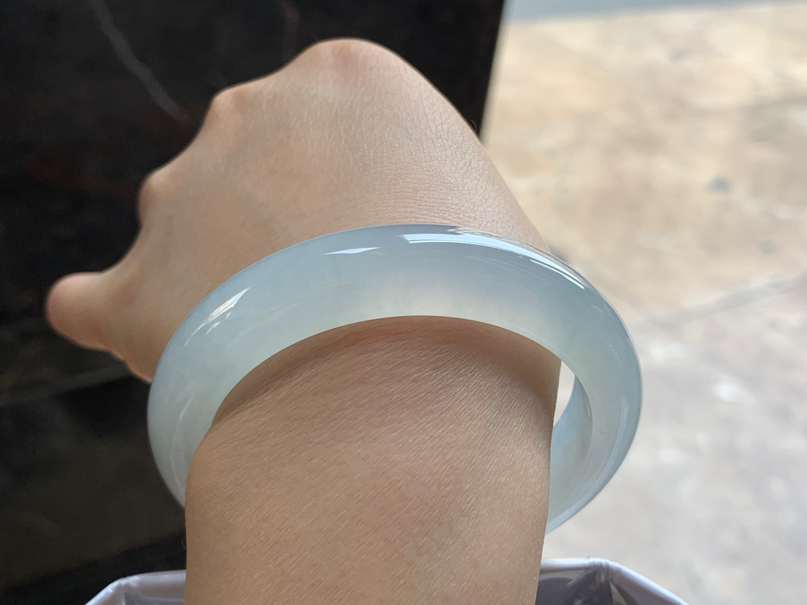 56-13-9.1

冰种手镯^_^清透