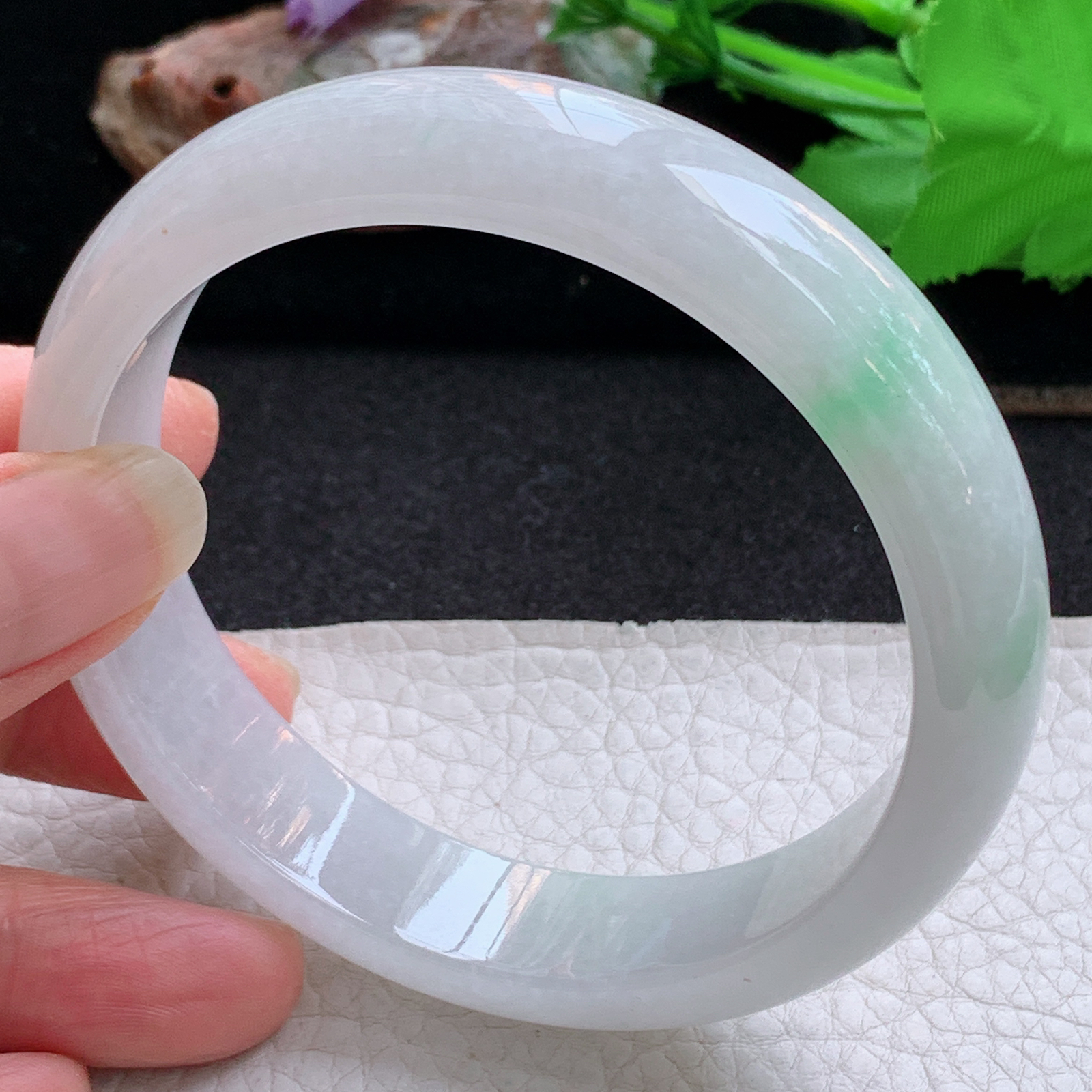 hy大圈口62.5*14.3*8平安镯 天然缅甸翡翠手镯飘绿细润正圈玉镯子