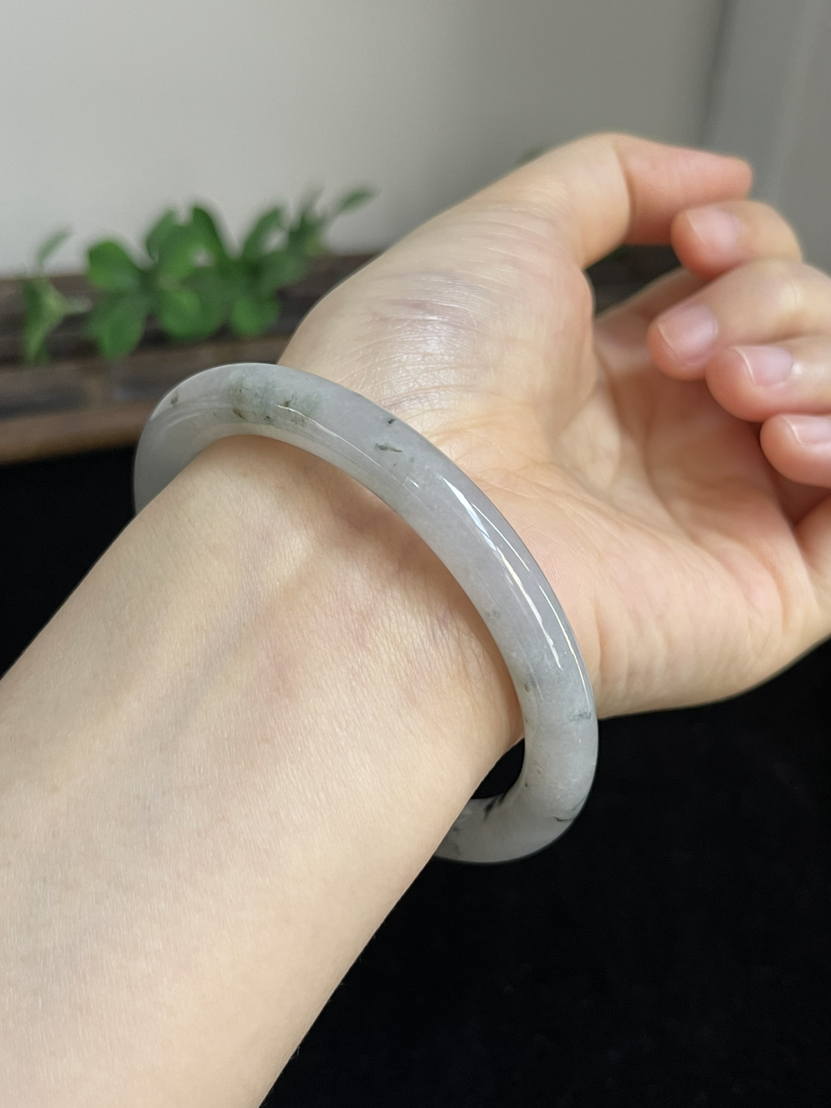 圆镯60圈口，翡翠手镯