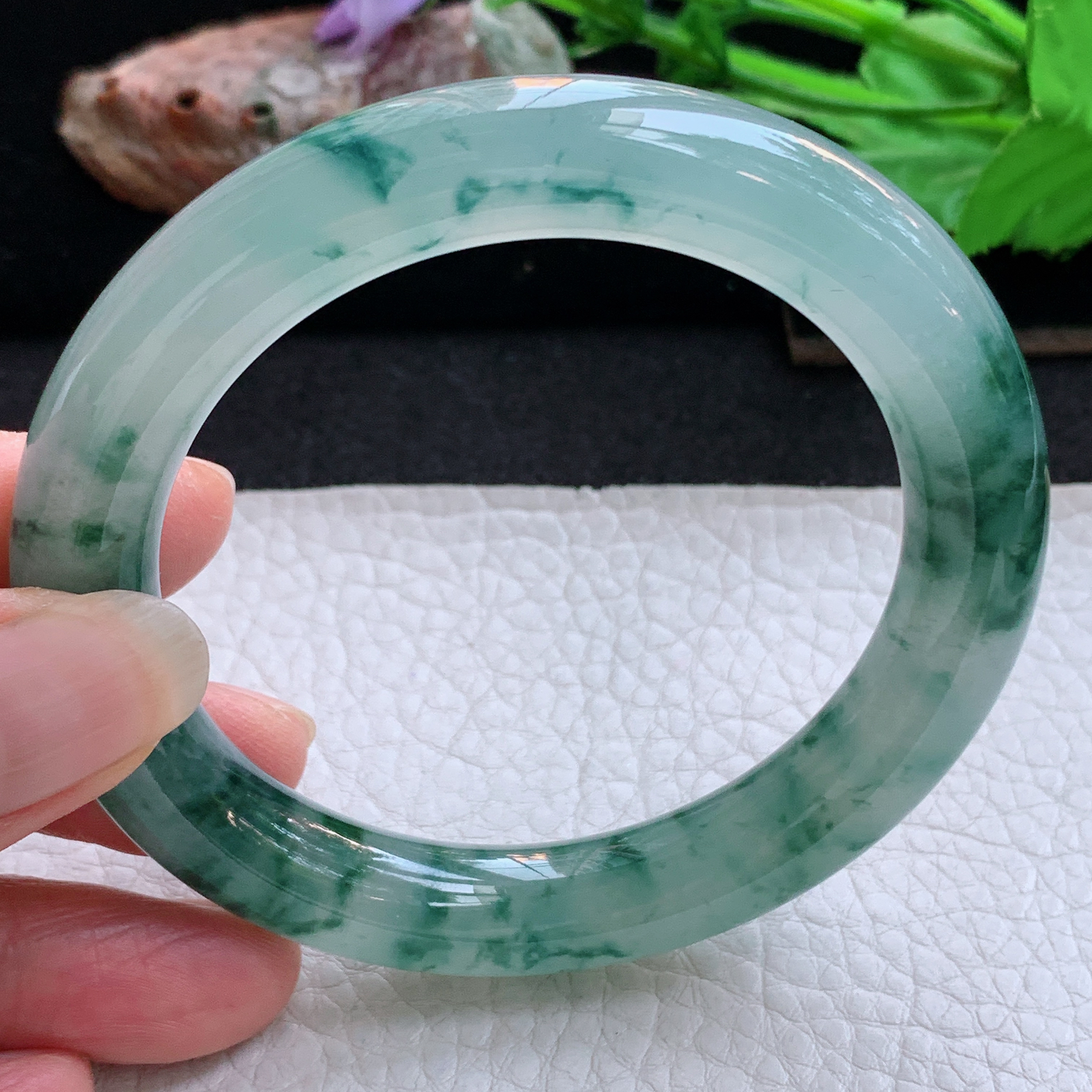 xc收藏款56*10.8美人镯 天然缅甸翡翠a货手镯冰飘花圆条玉镯子