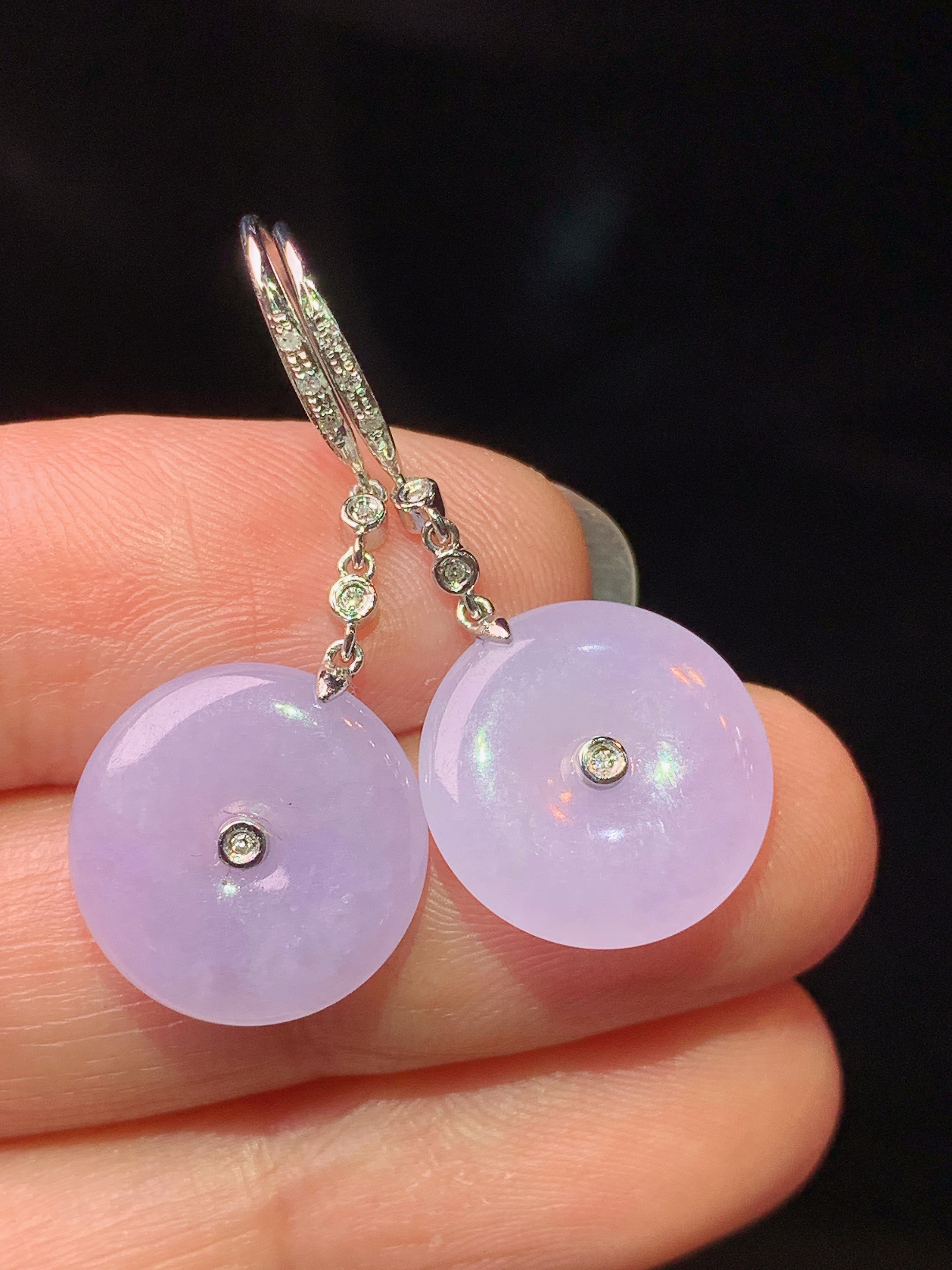 18k金钻镶嵌紫罗兰平安扣耳坠 玉质细腻 色泽艳丽清新 水润亮眼 整体尺寸31.3*13.5*3.2x5