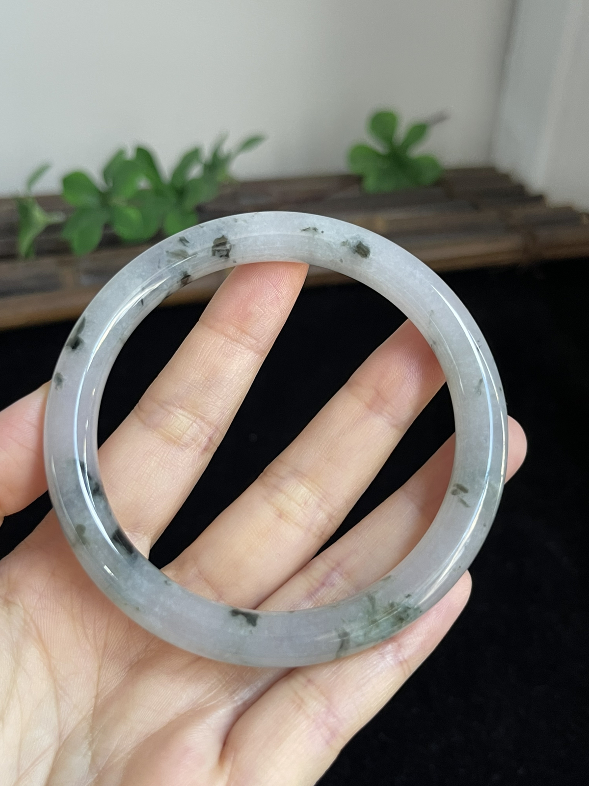 圆镯60圈口，翡翠手镯