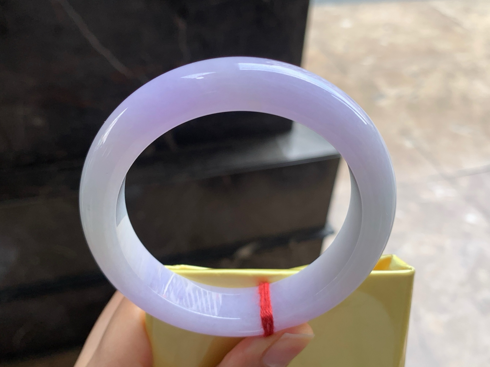 57.5-13.5-9.3

淡紫手镯^_^细腻