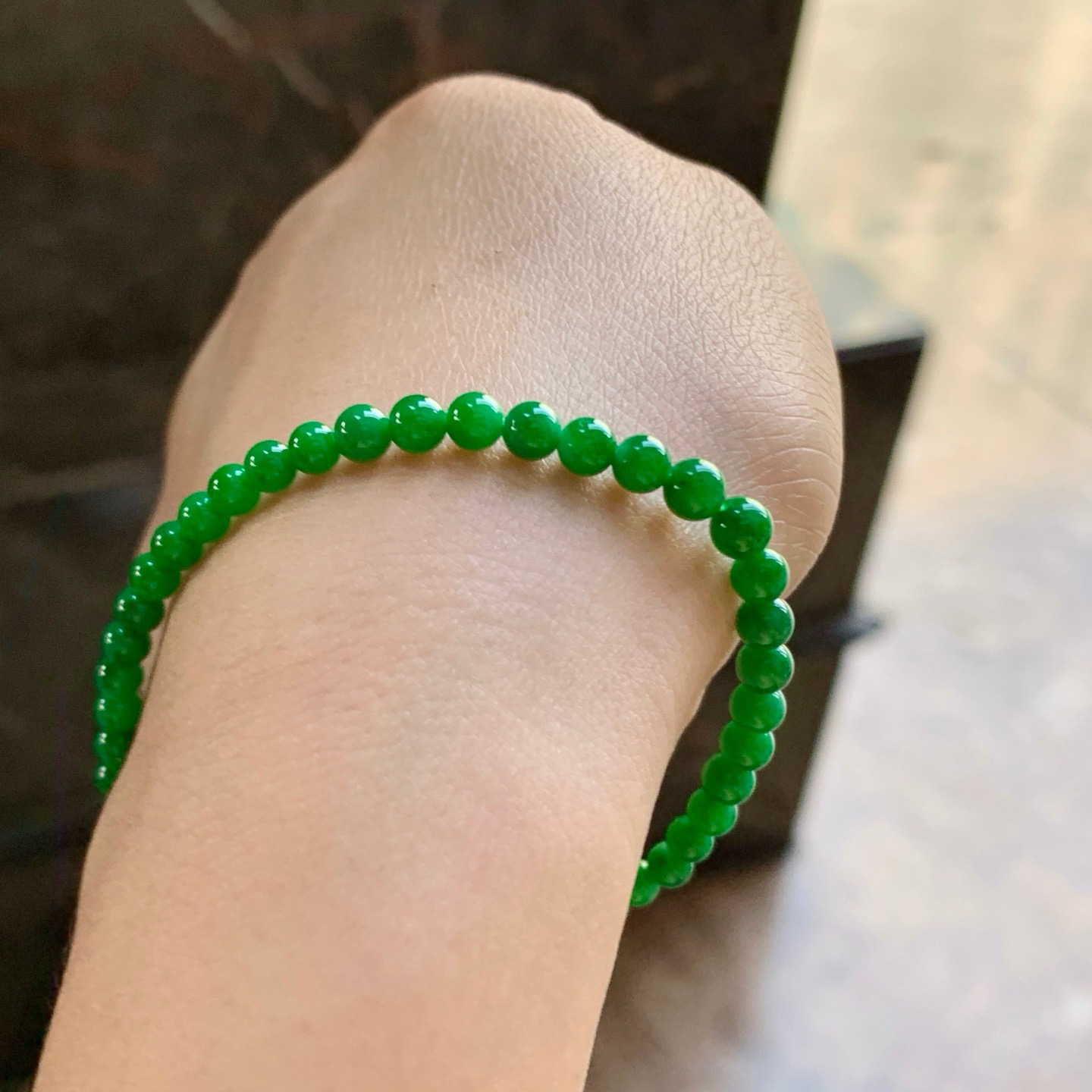 辣绿色手串^_^辣眼 鲜艳