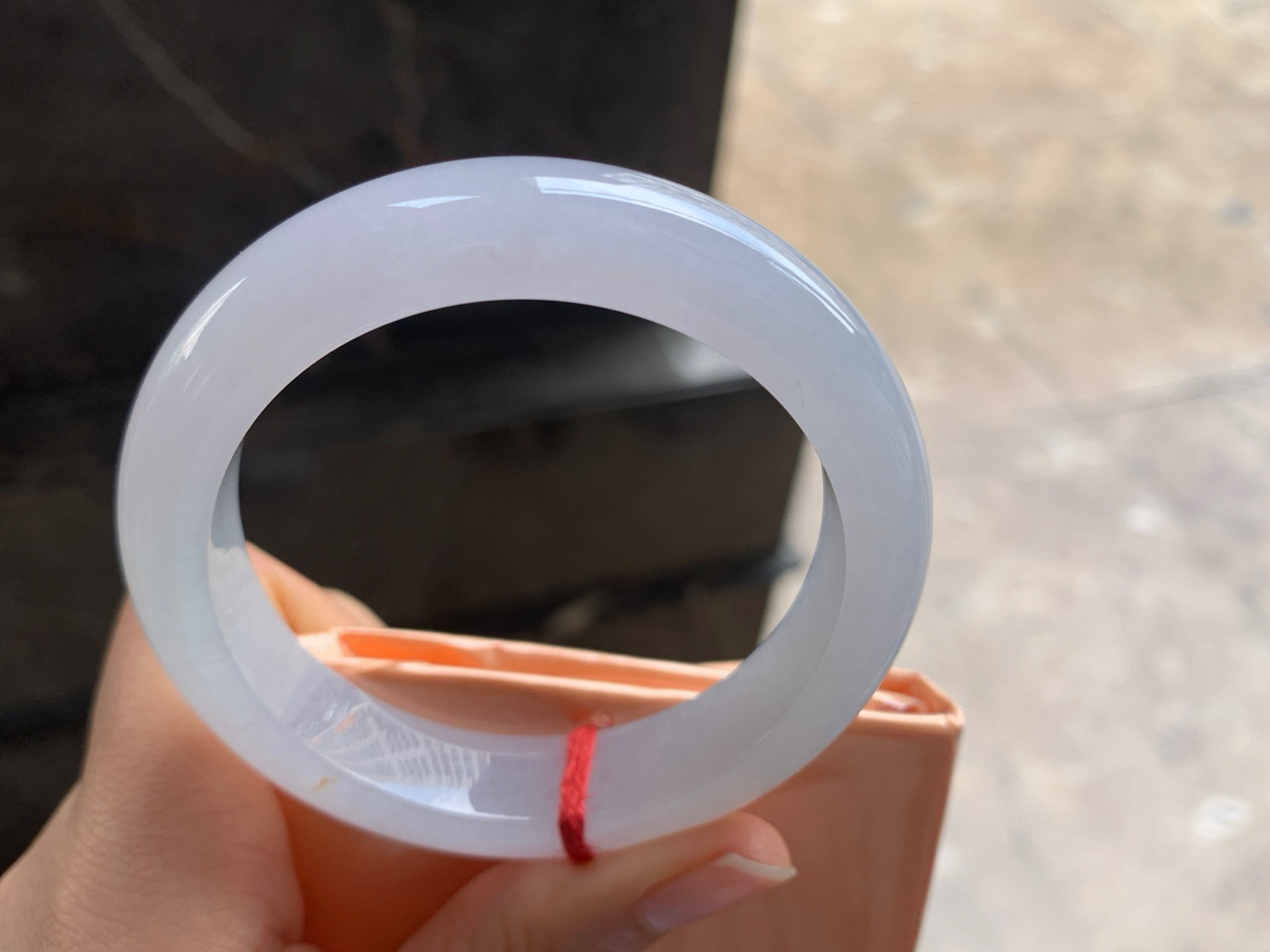 53.5-12.6-8.5

淡紫手镯^_^清新 水润