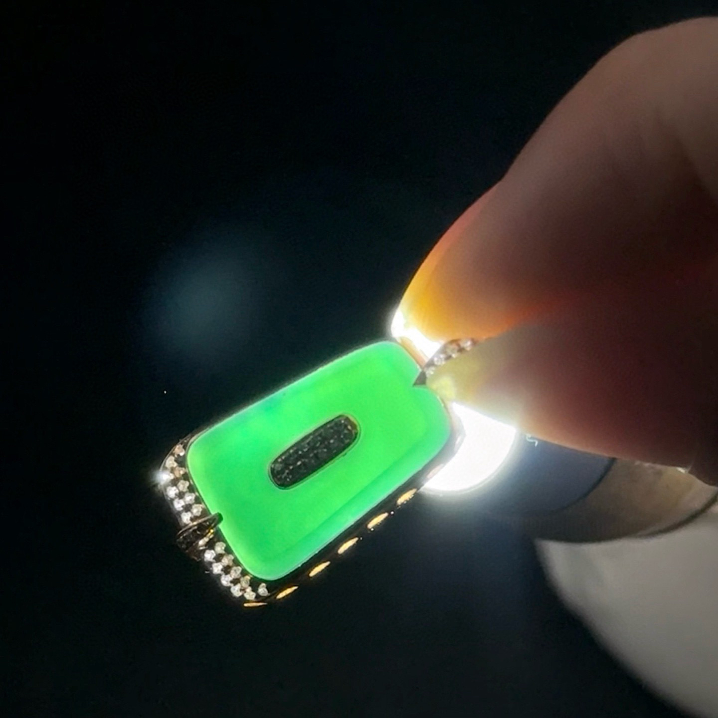 精品18k墨翠耳坠 重金豪镶 打灯通透 油性十足 尺寸37.2