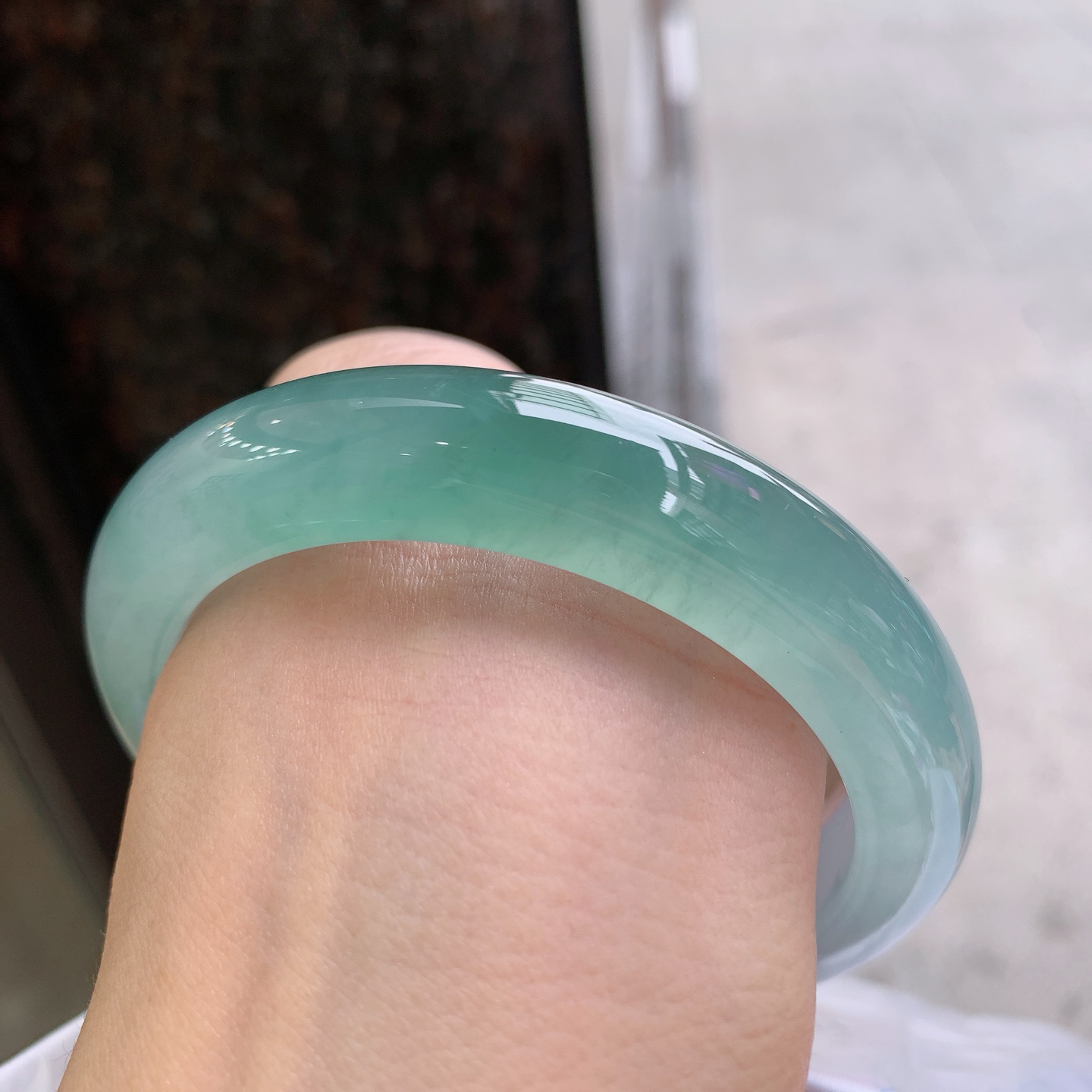 正圈冰蓝水  尺寸：62.2/12.8/10.3 ，大圈口