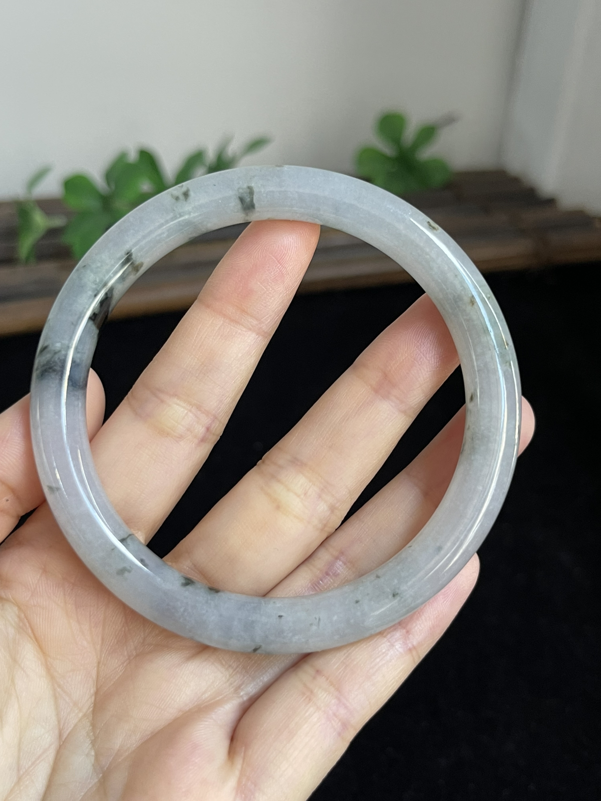 圆镯60圈口，翡翠手镯