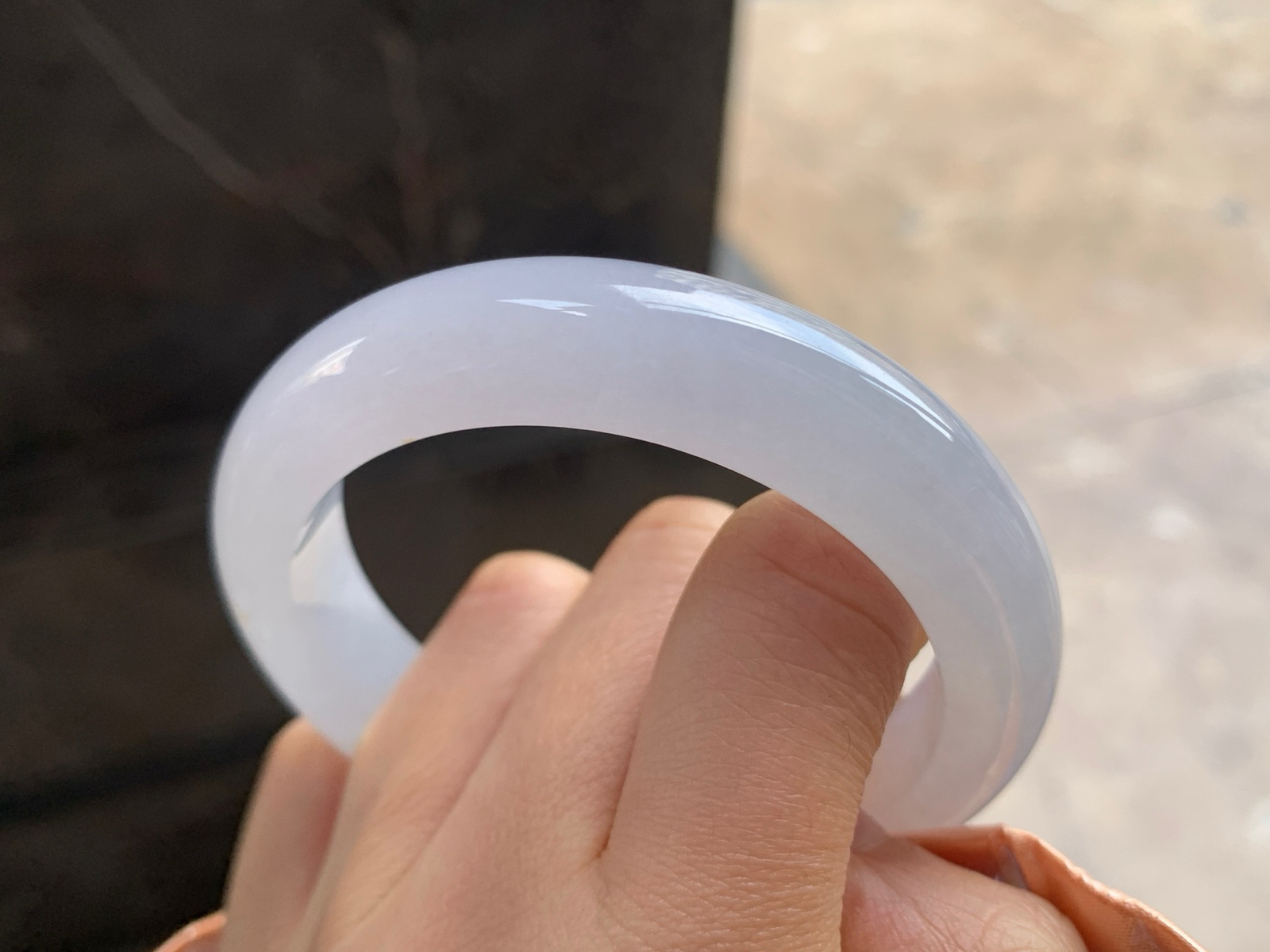 53.5-12.6-8.5

淡紫手镯^_^清新 水润