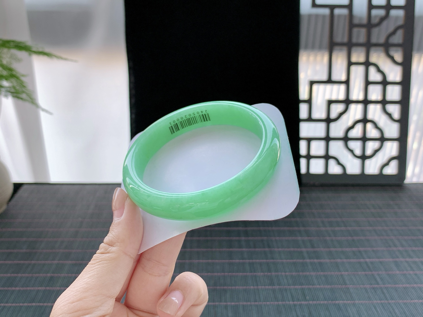 满圈甜果绿
尺寸：61.3-13.1-8