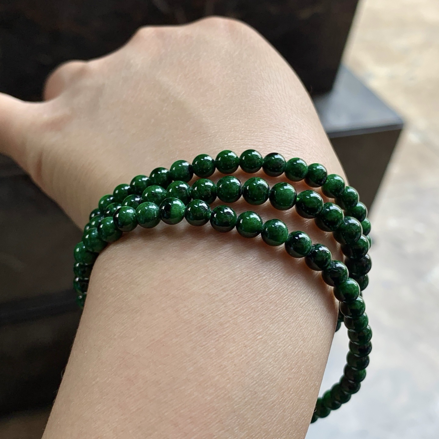 辣绿色珠链^_^鲜艳 浓郁