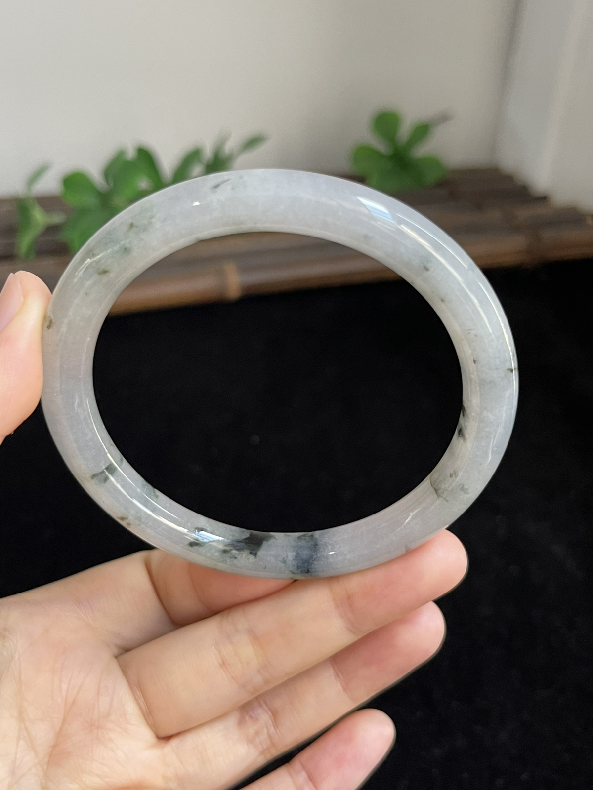 圆镯60圈口，翡翠手镯