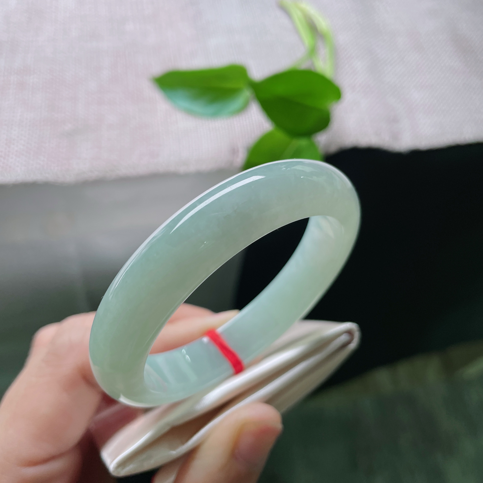 52.8/12.1/8.1绿底正圈，水润，种老，清水出芙蓉，天然去雕饰。