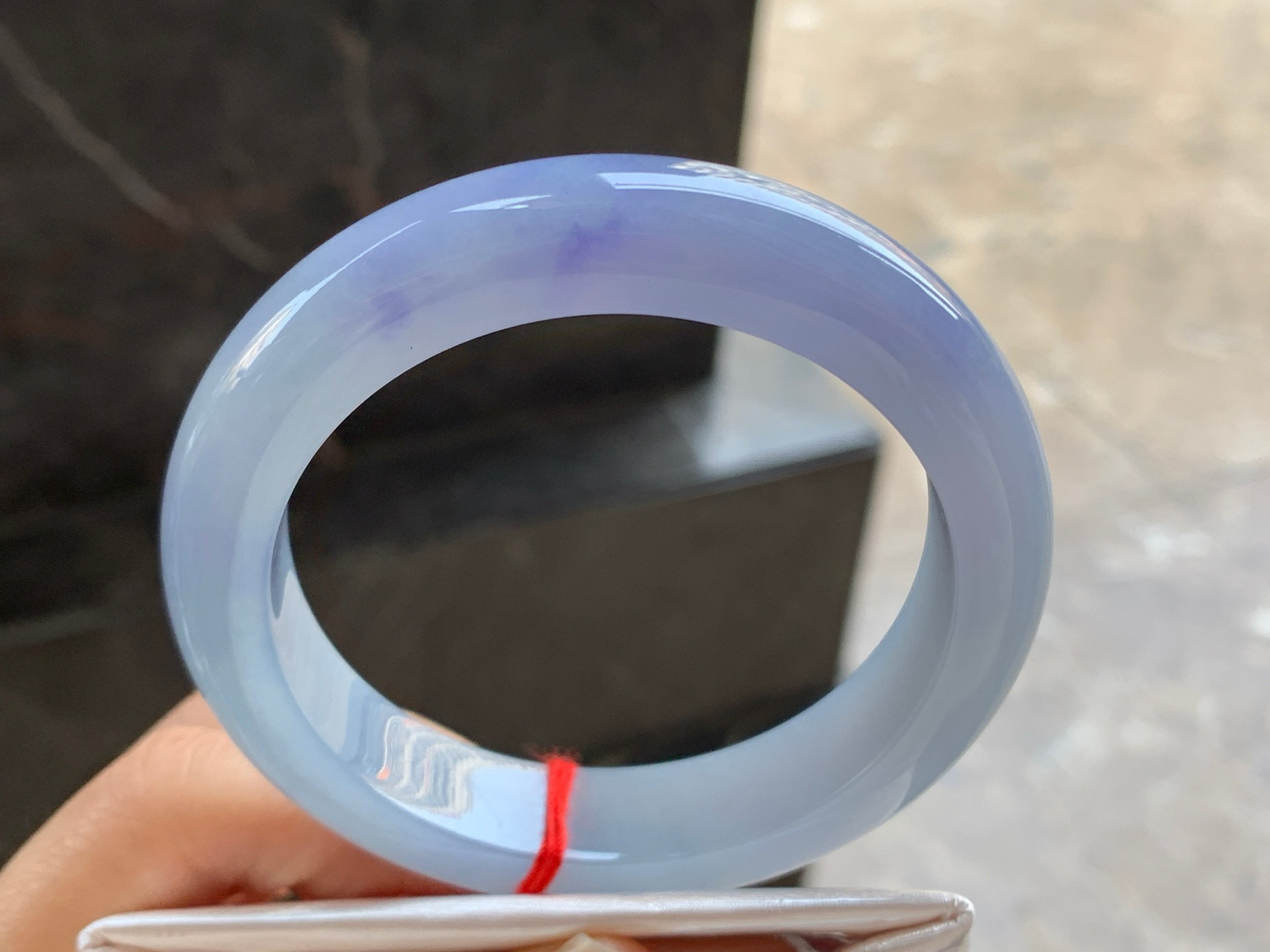 56.5-12.7-9.6

紫罗兰手镯^_^玉质温润 鲜艳