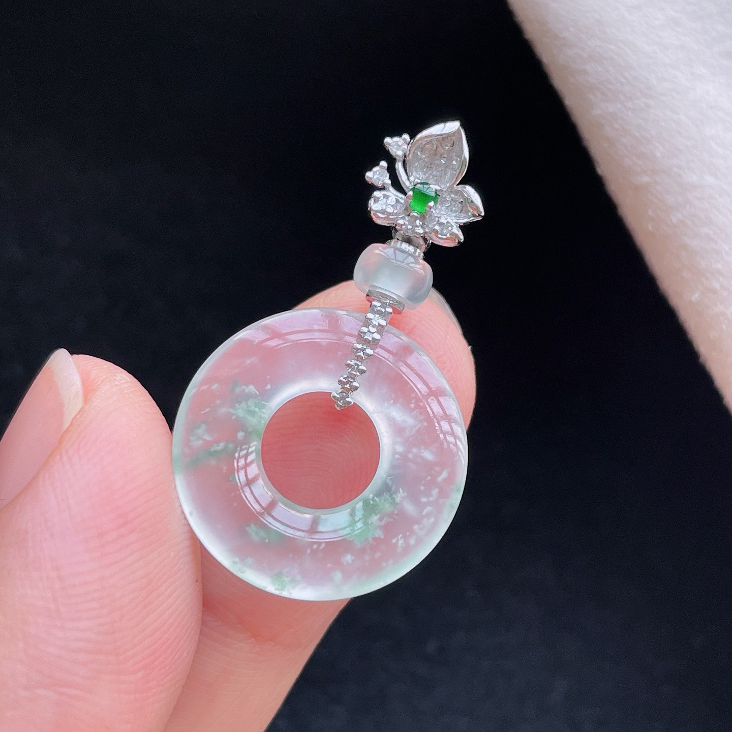 18K 冰种·甜甜圈

整30.2-17.7-2.7